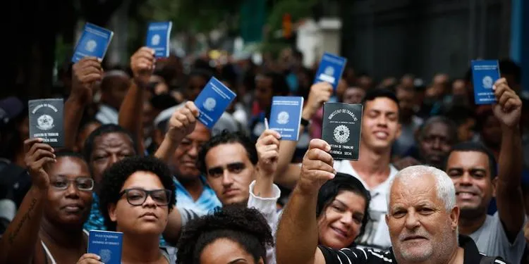 Desemprego no Brasil: taxa cai para 6,2%, a menor da série histórica iniciada em 2012
