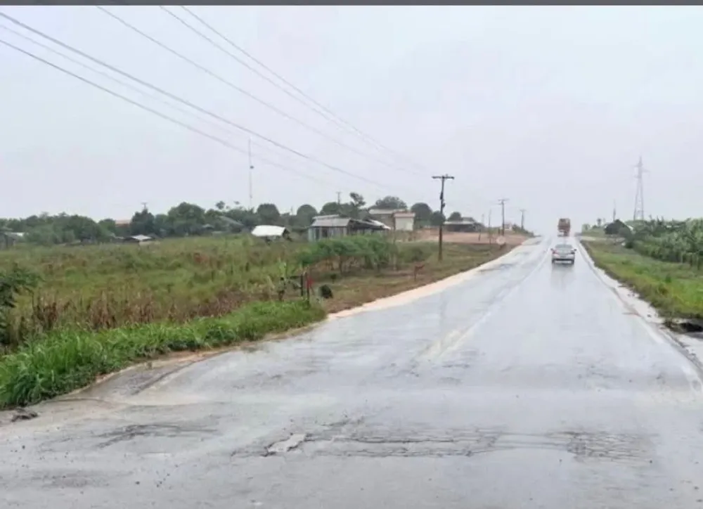 Trecho da BR-155 tem estrutura comprometida e corre risco de ceder